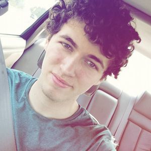 Meet your Posher, Elijah